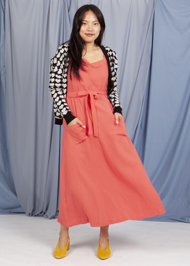 vestido delantal coral - Imagen 4
