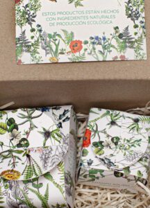 caja regalo con champú y jabón