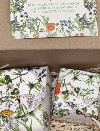 caja regalo con champú y jabón