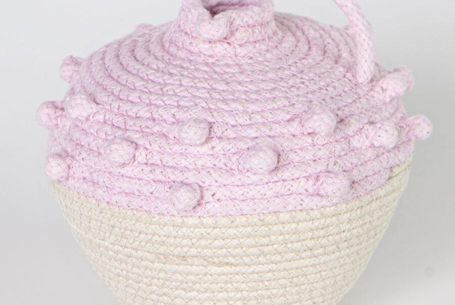 Jarrón tejido a mano