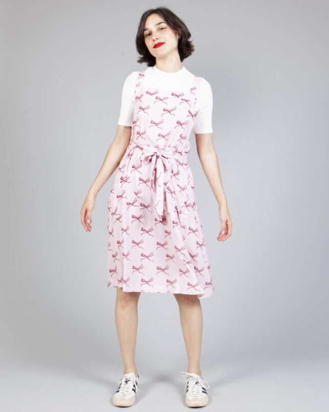 vestido delantal lazos