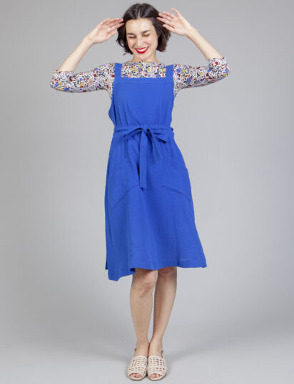 vestido delantal tinta