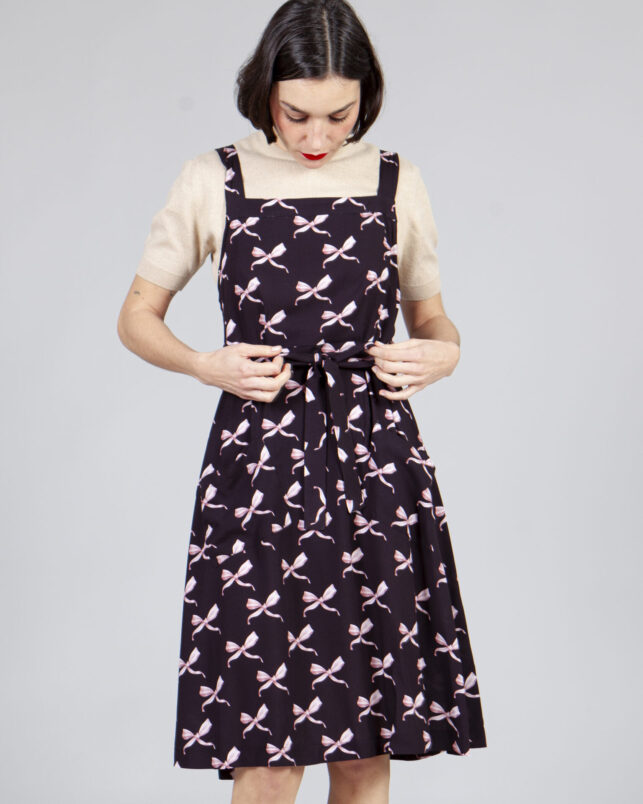 vestido delantal lazos black