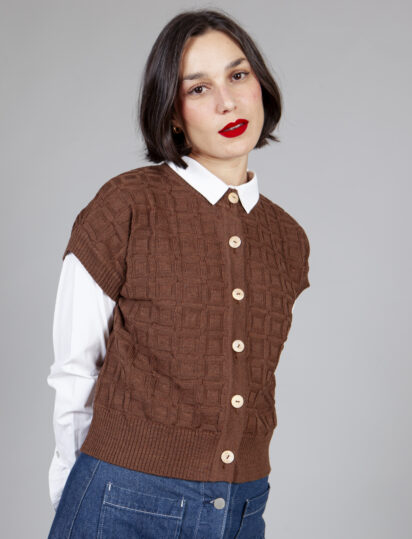 chaleco sencillo chocolate
