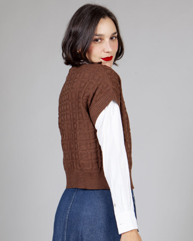 chaleco sencillo chocolate - Imagen 6