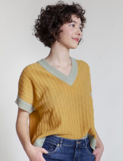 chaleco soft mostaza