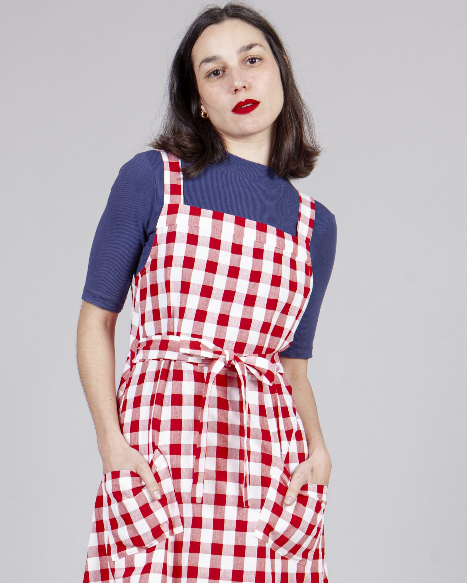 vestido delantal vichy rojo - Imagen 6