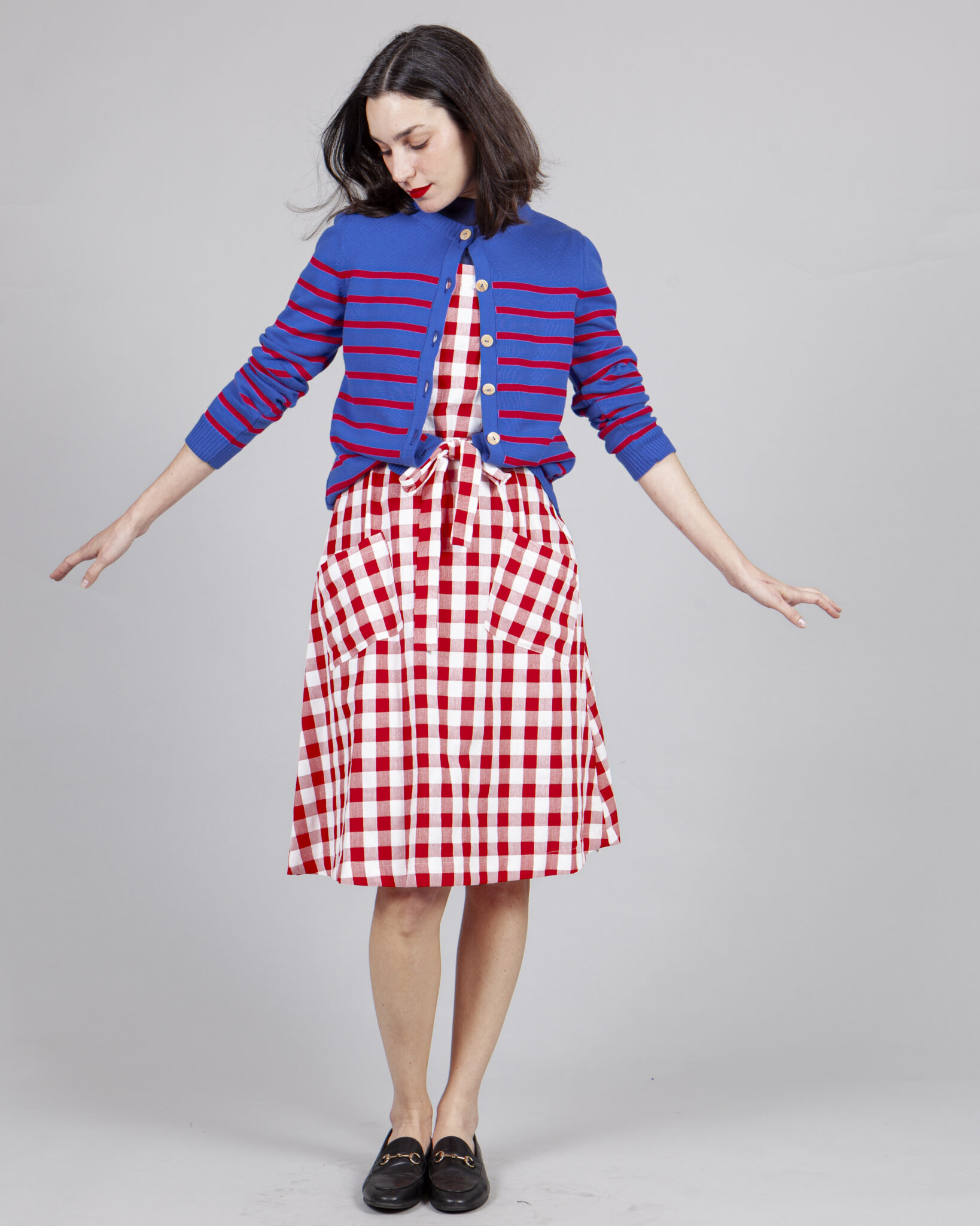 vestido delantal vichy rojo - Imagen 4